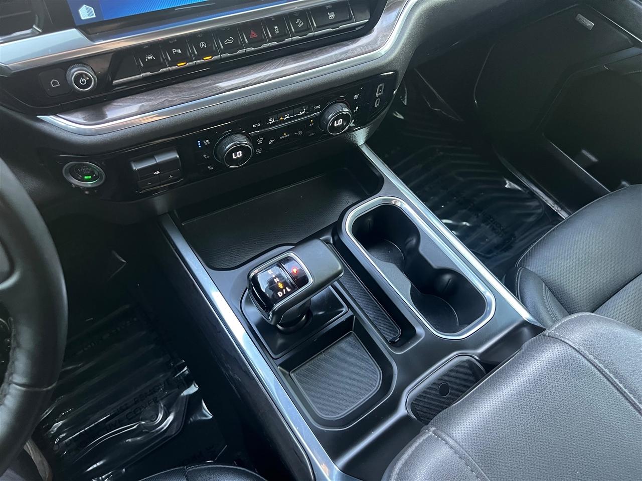 Chevrolet Silverado 1500 LTZ Crew Cab 4WD 2024