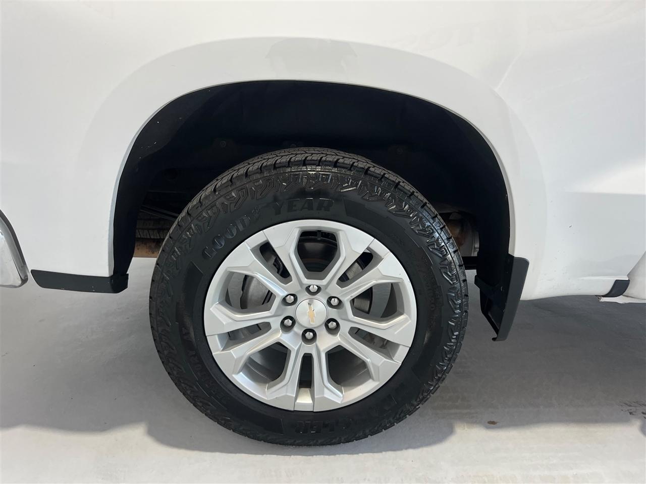 Chevrolet Silverado 1500 LTZ Crew Cab 4WD 2024