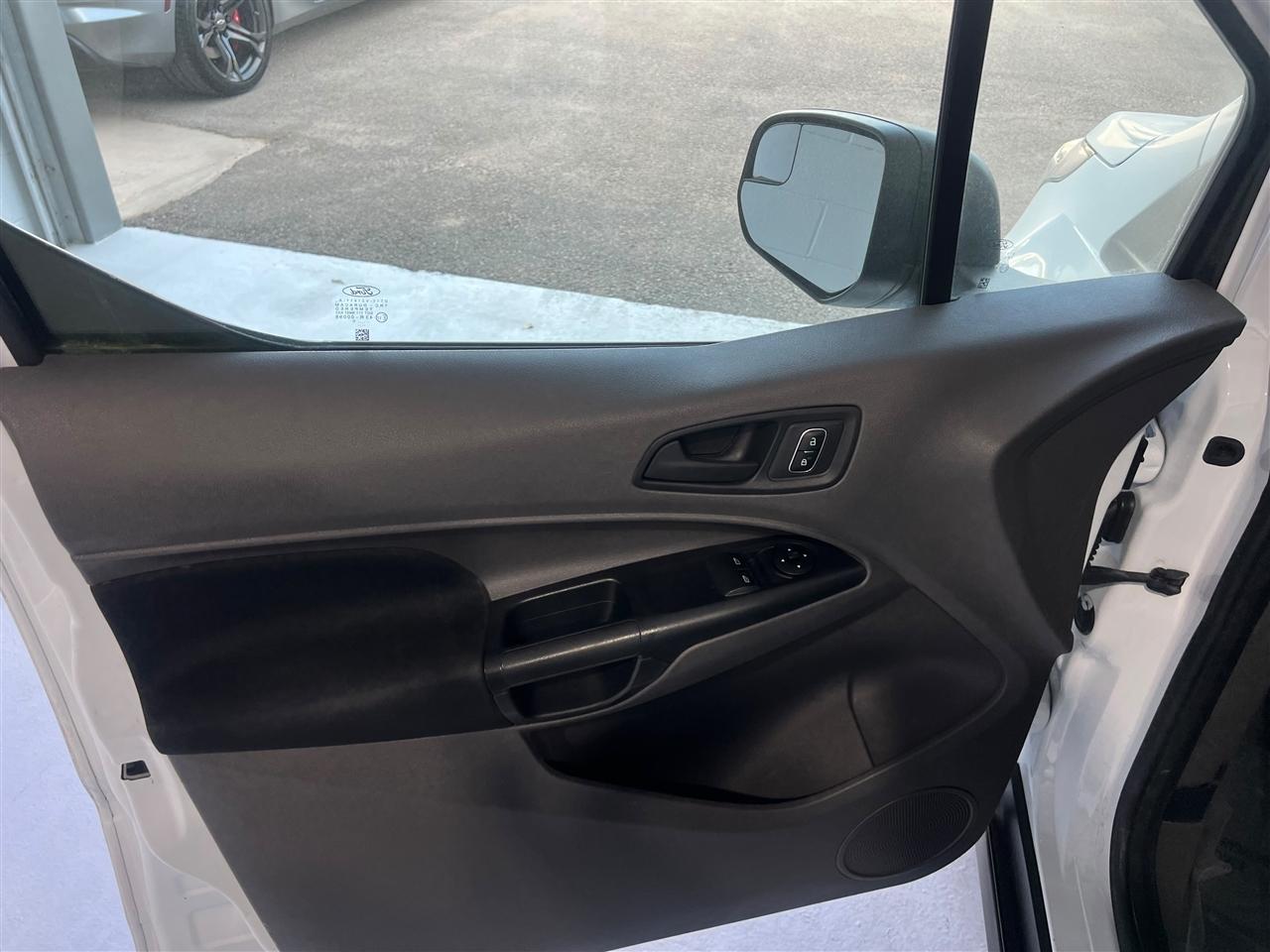 Ford Transit Connect Cargo Van XL LWB w/Rear Liftgate 2020