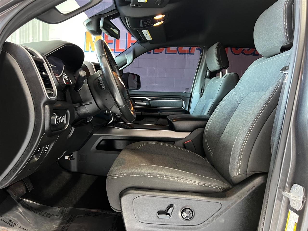 RAM 1500 Big Horn Crew Cab SWB 4WD 2019