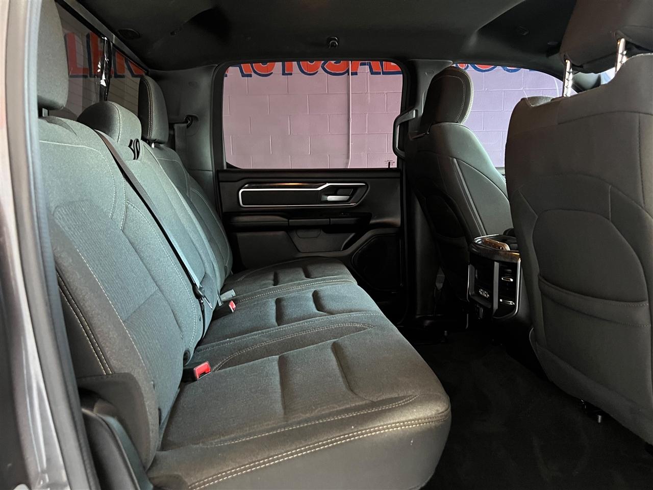 RAM 1500 Big Horn Crew Cab SWB 4WD 2019