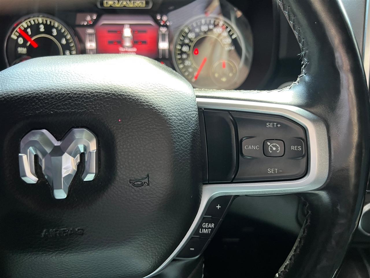 RAM 1500 Big Horn Crew Cab SWB 4WD 2019