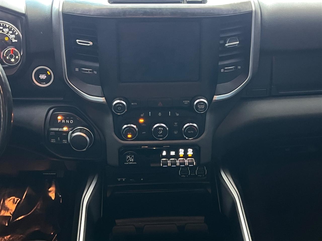 RAM 1500 Big Horn Crew Cab SWB 4WD 2019