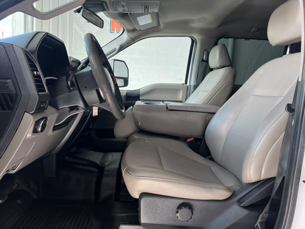Ford F-350 SD XL Crew Cab Long Bed DRW 4WD 2022