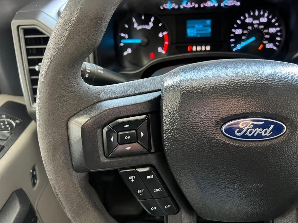 Ford F-350 SD XL Crew Cab Long Bed DRW 4WD 2022