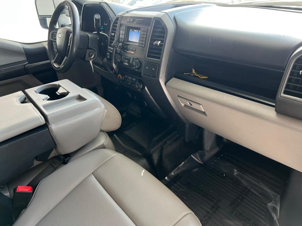 Ford F-350 SD XL Crew Cab Long Bed DRW 4WD 2022