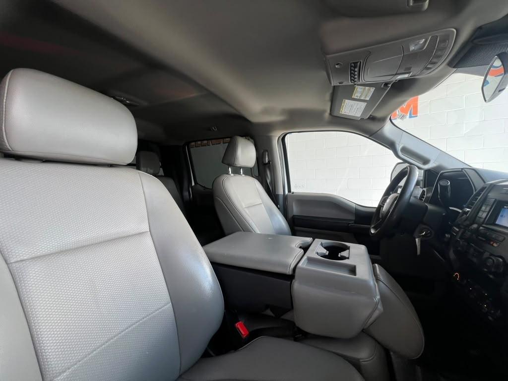 Ford F-350 SD XL Crew Cab Long Bed DRW 4WD 2022