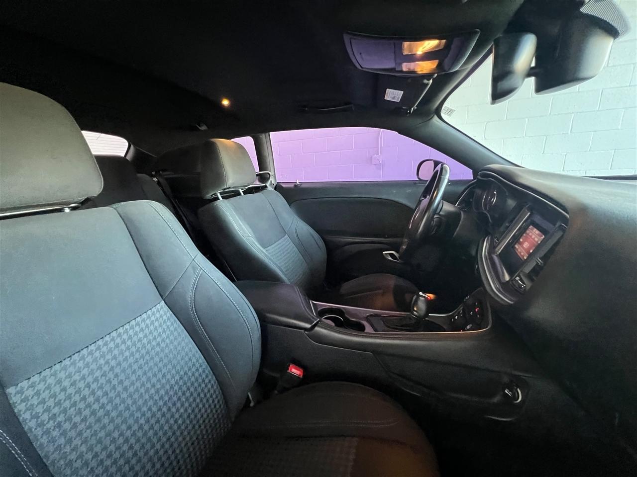 Dodge Challenger SXT 2016