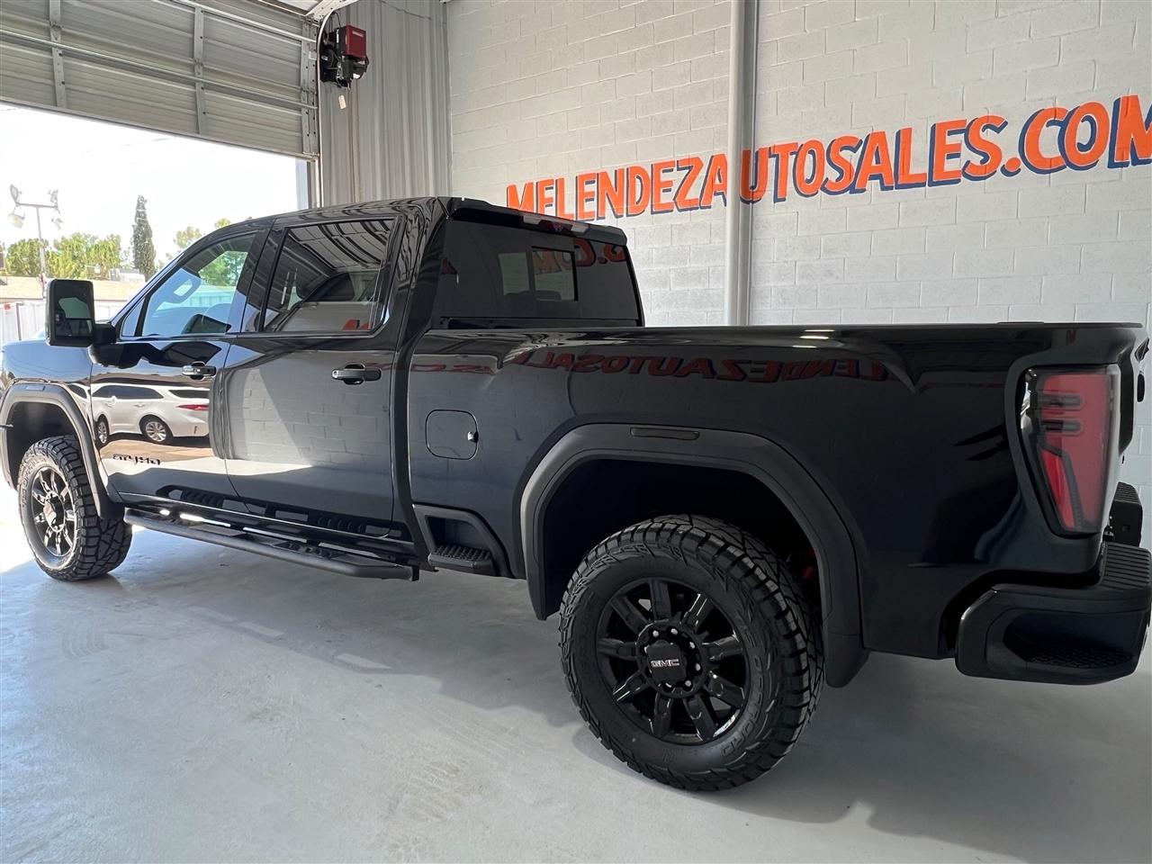 GMC Sierra 2500HD AT4 Crew Cab 4WD 2024