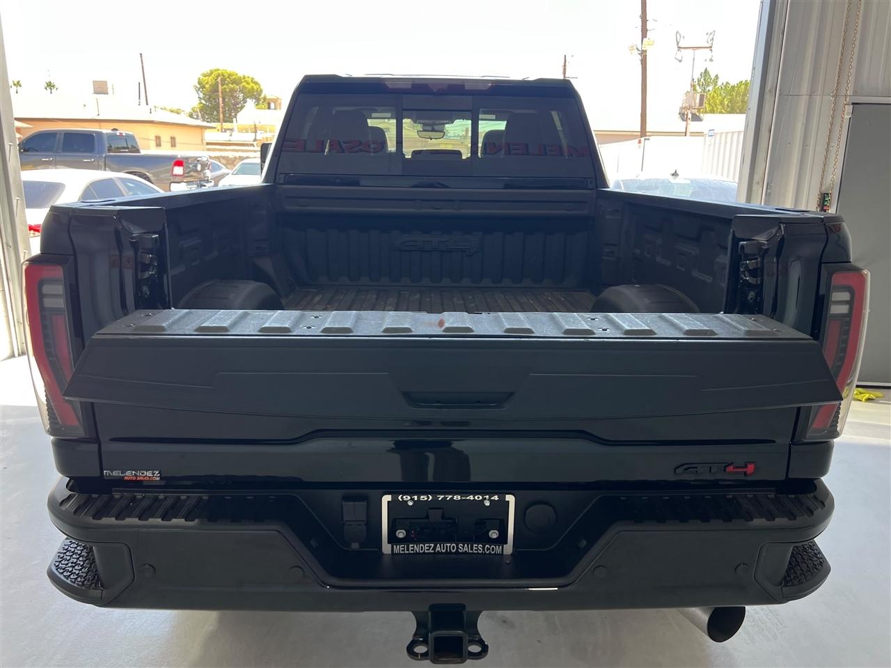 GMC Sierra 2500HD AT4 Crew Cab 4WD 2024