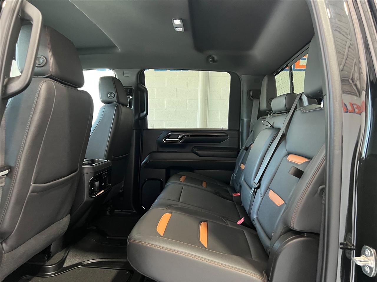 GMC Sierra 2500HD AT4 Crew Cab 4WD 2024