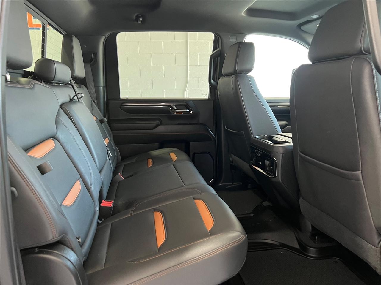 GMC Sierra 2500HD AT4 Crew Cab 4WD 2024