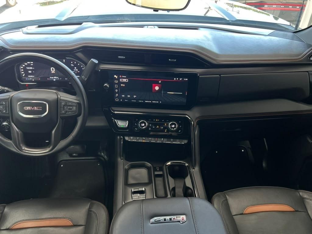GMC Sierra 2500HD AT4 Crew Cab 4WD 2024