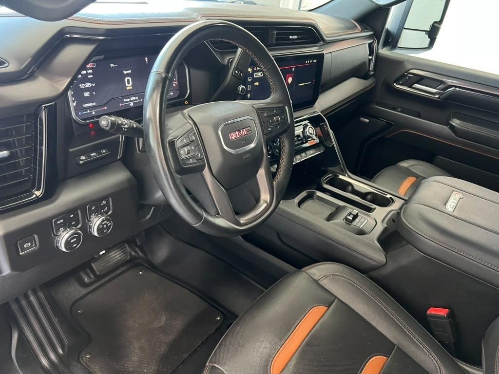GMC Sierra 2500HD AT4 Crew Cab 4WD 2024