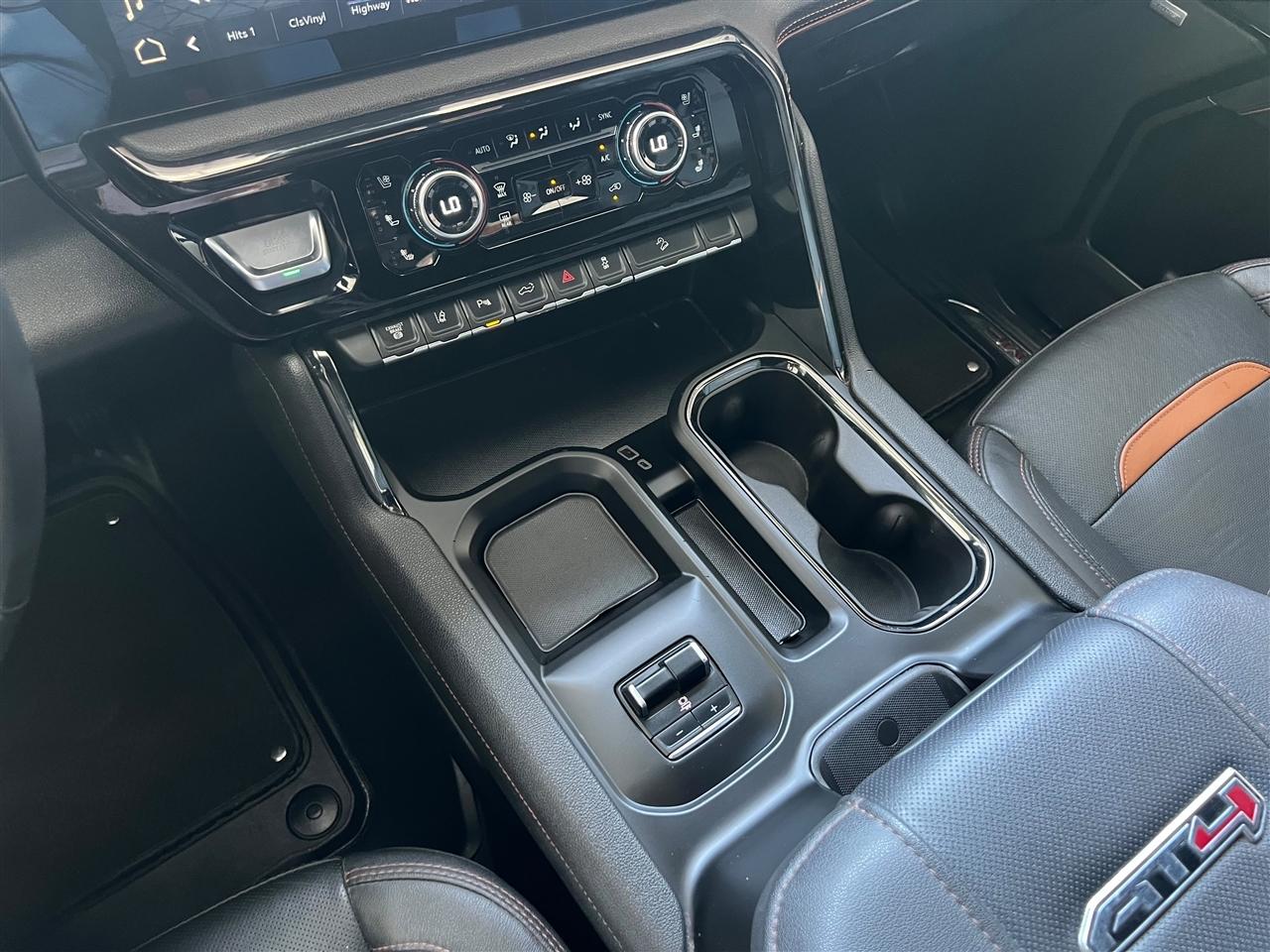 GMC Sierra 2500HD AT4 Crew Cab 4WD 2024