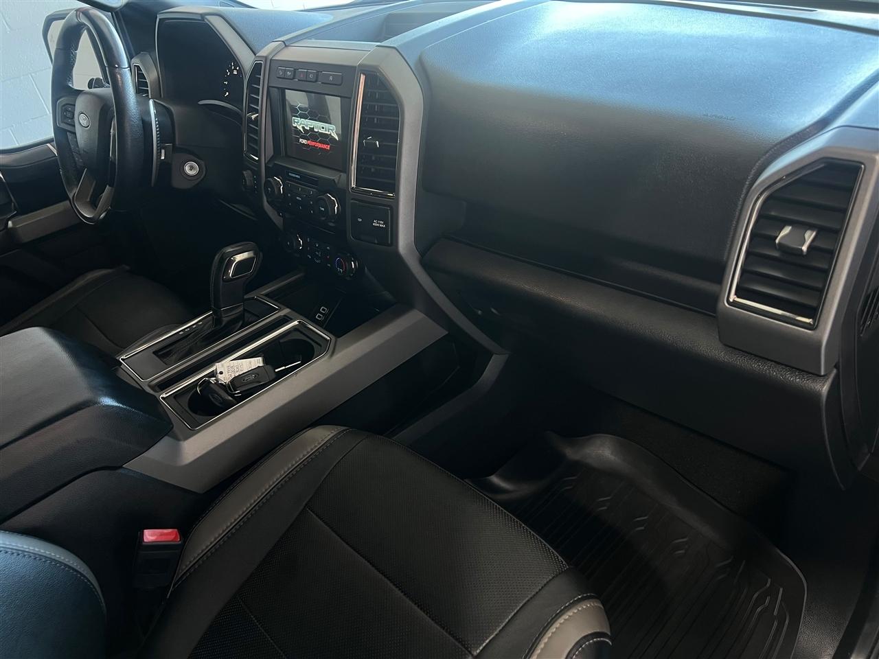 Ford F-150 Raptor SuperCrew 4WD 2018