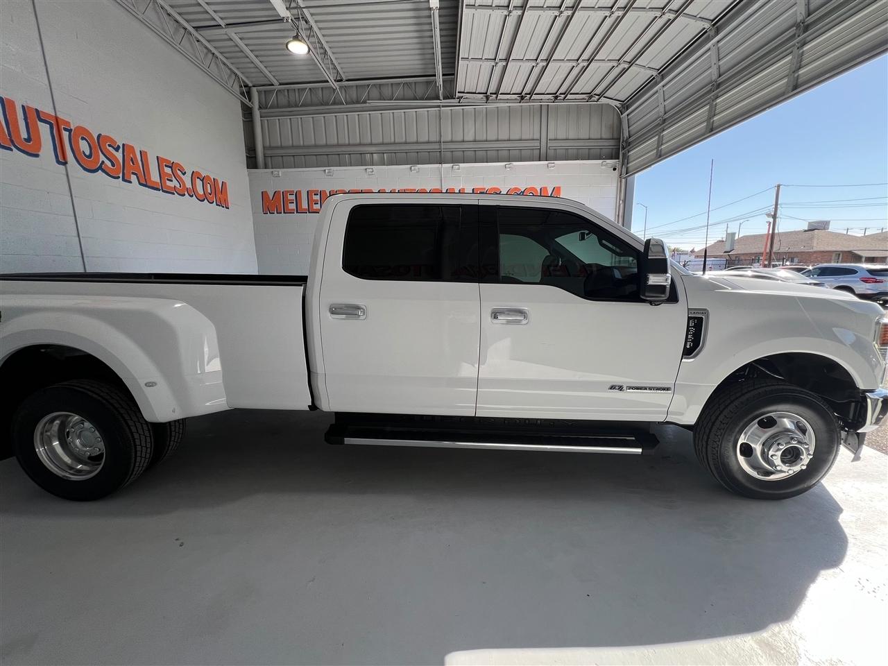 Ford F-350 SD Lariat Crew Cab Long Bed DRW 4WD 2022