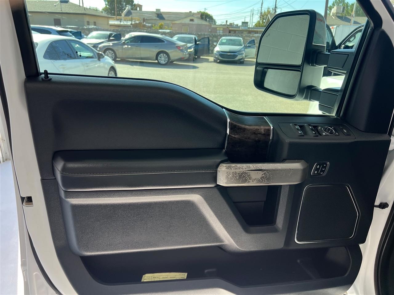 Ford F-350 SD Lariat Crew Cab Long Bed DRW 4WD 2022