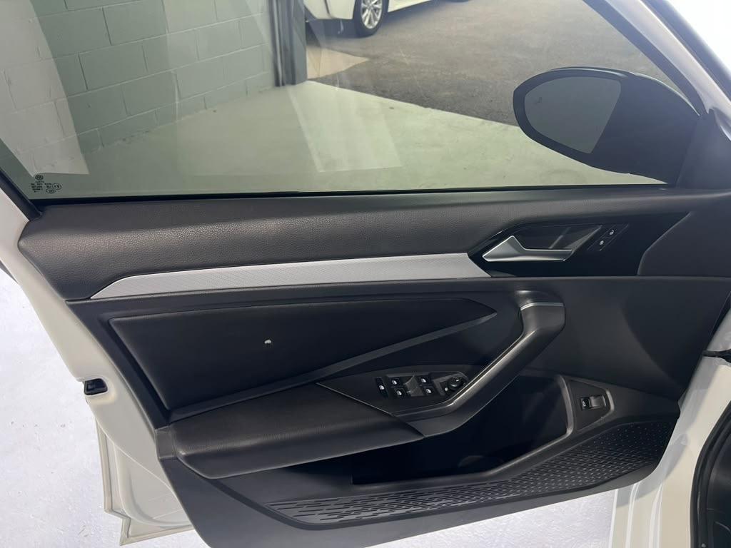 Volkswagen Jetta 1.4T S 8A 2019