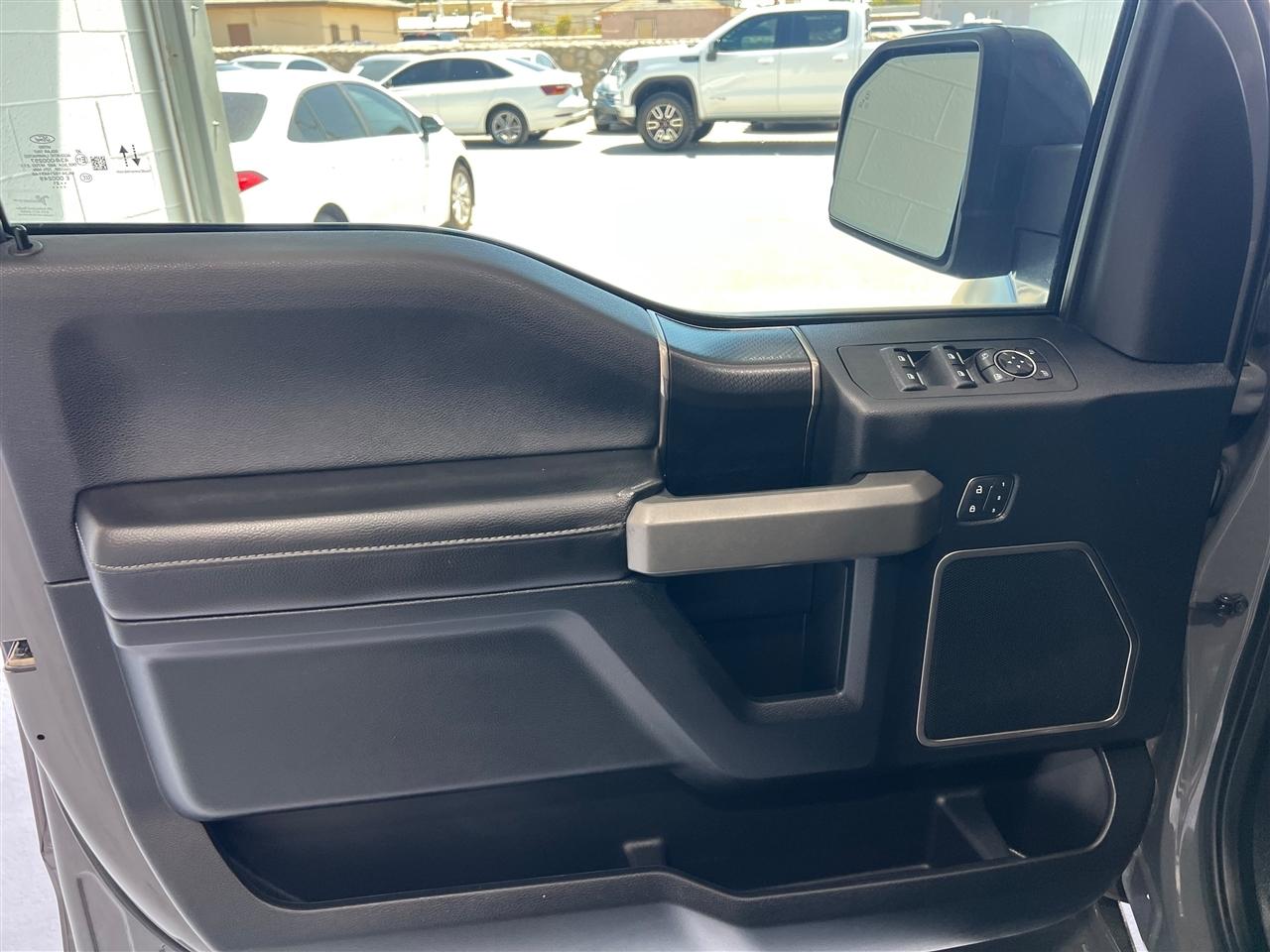 Ford F-150 Raptor SuperCrew 4WD 2018