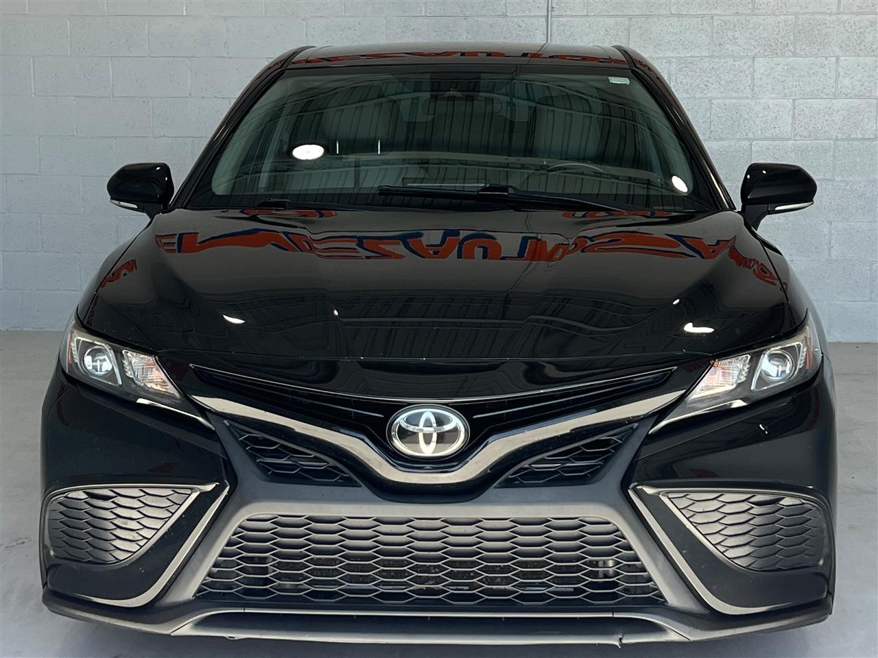 Toyota Camry SE 2022