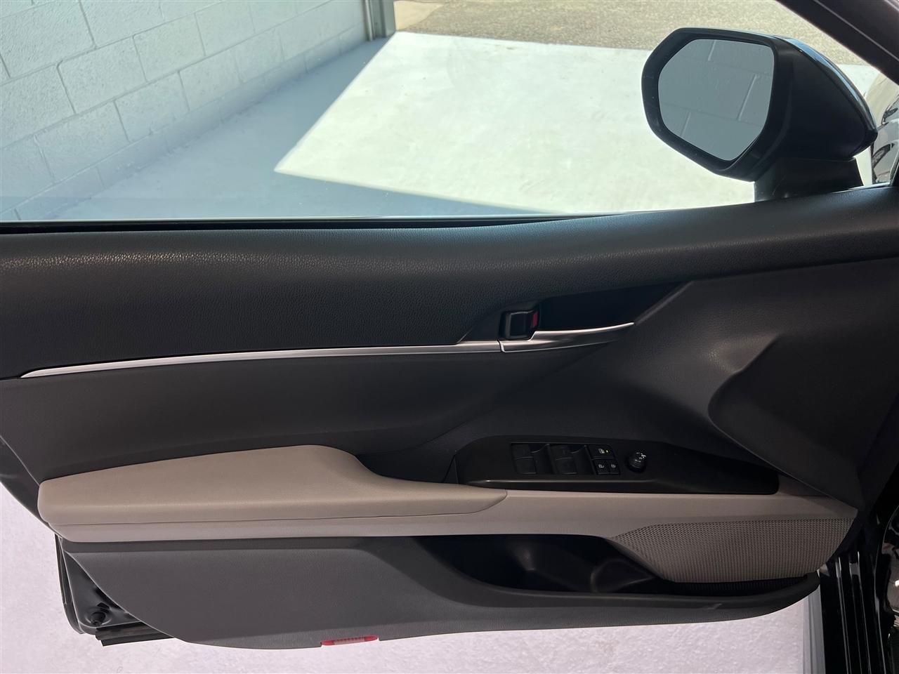 Toyota Camry SE 2022