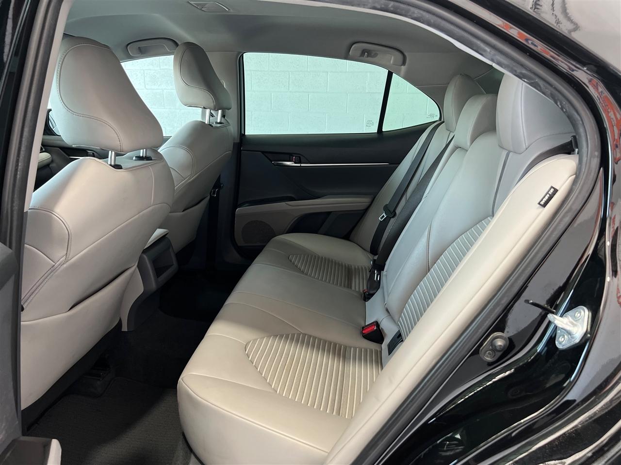Toyota Camry SE 2022