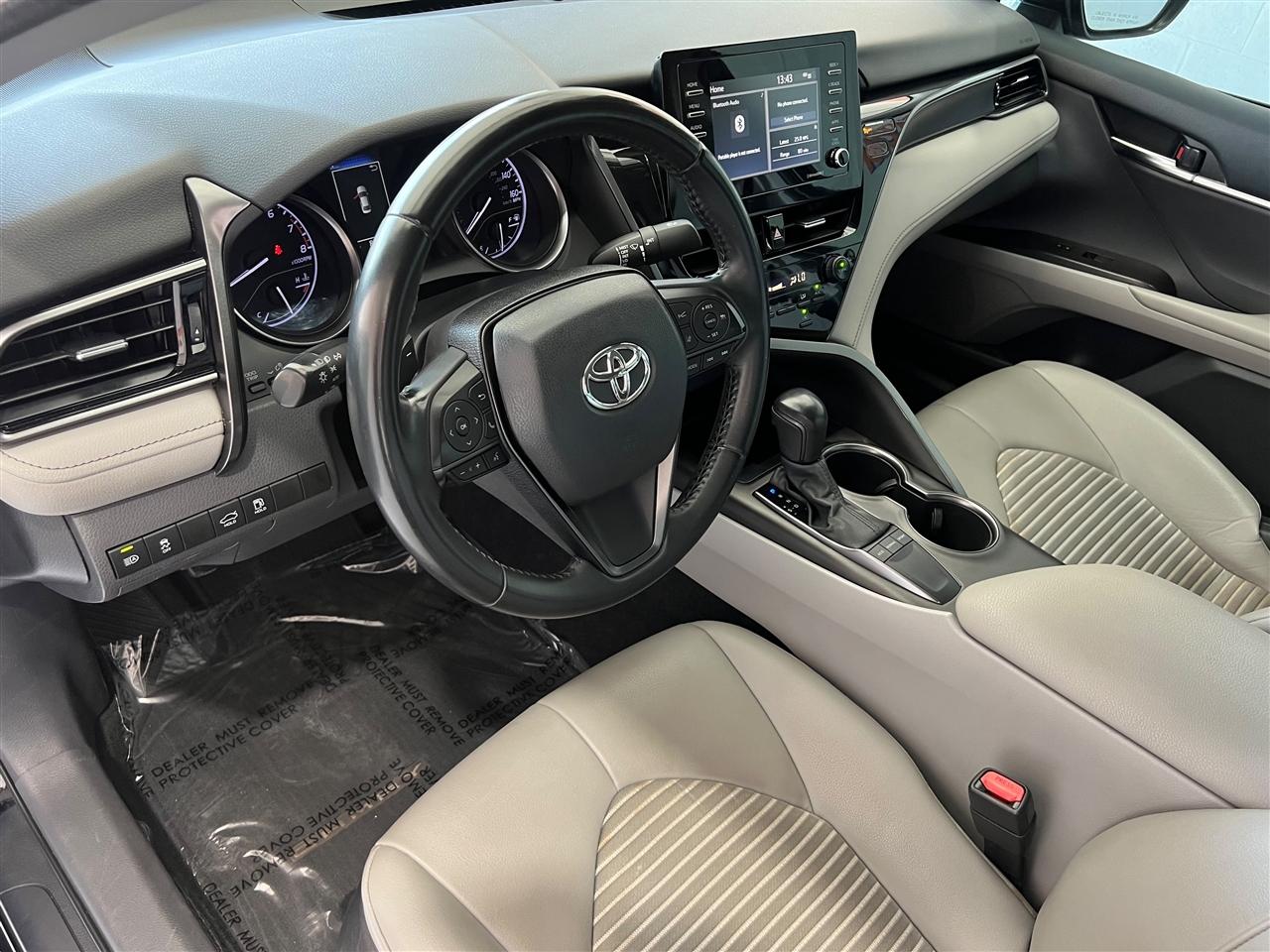 Toyota Camry SE 2022