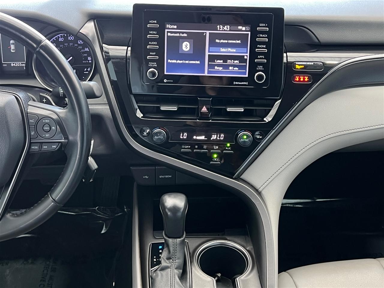 Toyota Camry SE 2022