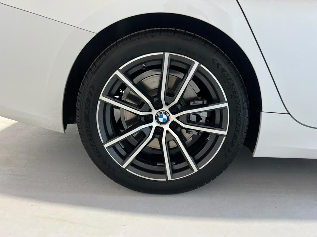 BMW 3-Series 330i 2019
