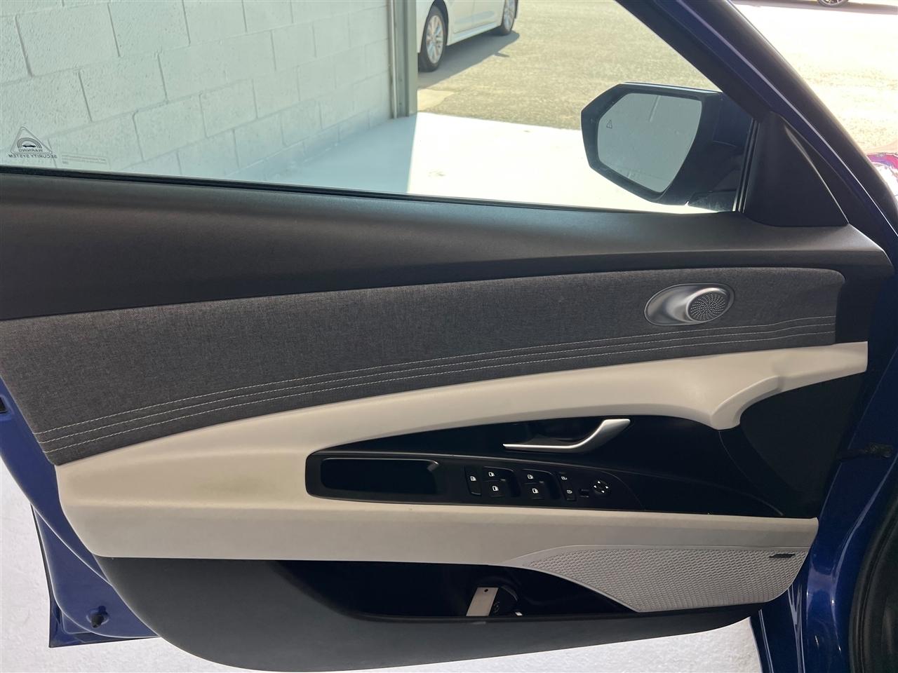 Hyundai Elantra Limited 2023