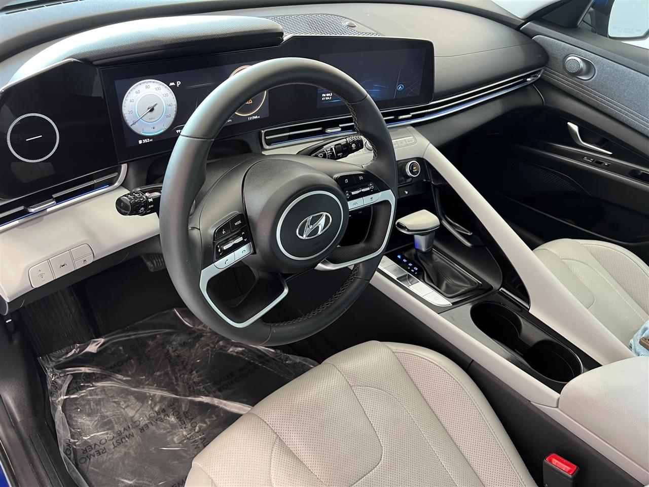 Hyundai Elantra Limited 2023