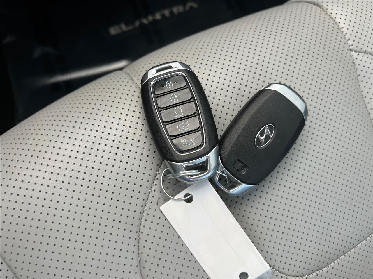 Hyundai Elantra Limited 2023