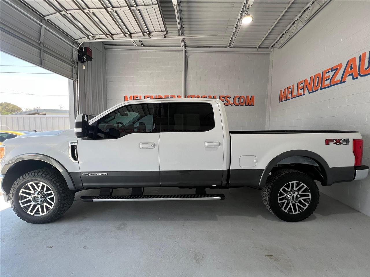 Ford F-250 SD Lariat Crew Cab 4WD 2017