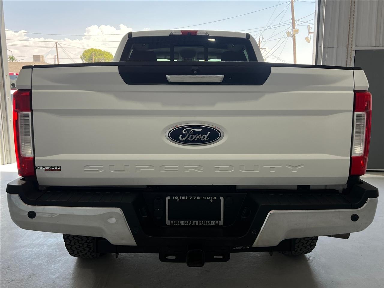 Ford F-250 SD Lariat Crew Cab 4WD 2017