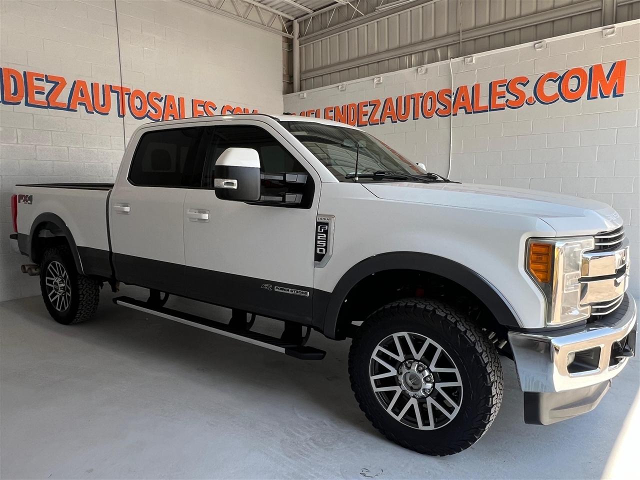 Ford F-250 SD Lariat Crew Cab 4WD 2017