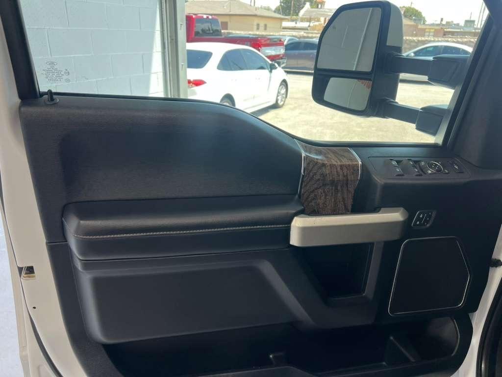 Ford F-250 SD Lariat Crew Cab 4WD 2017