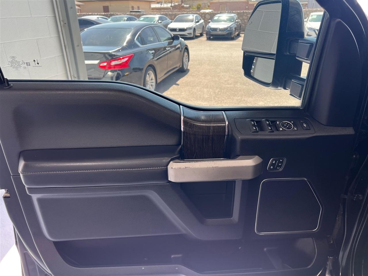 Ford F-350 SD Lariat Crew Cab Long Bed DRW 4WD 2021