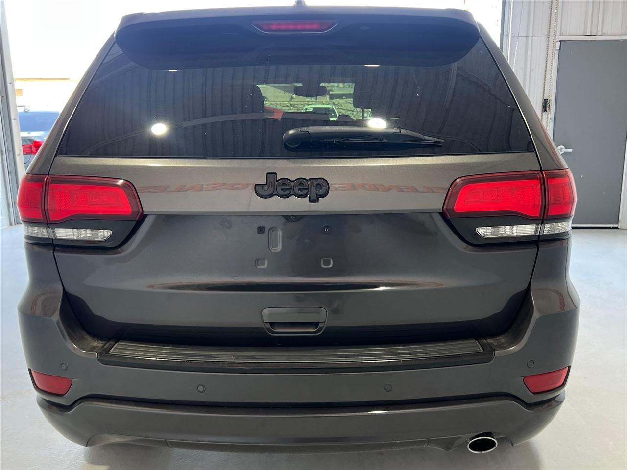 Jeep Grand Cherokee Laredo 2WD 2018