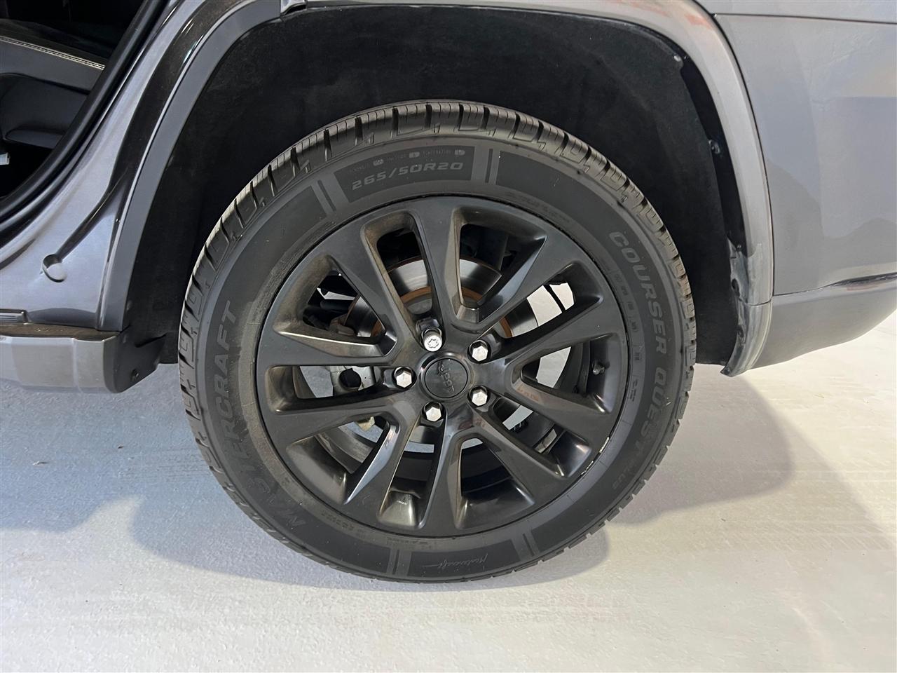 Jeep Grand Cherokee Laredo 2WD 2018