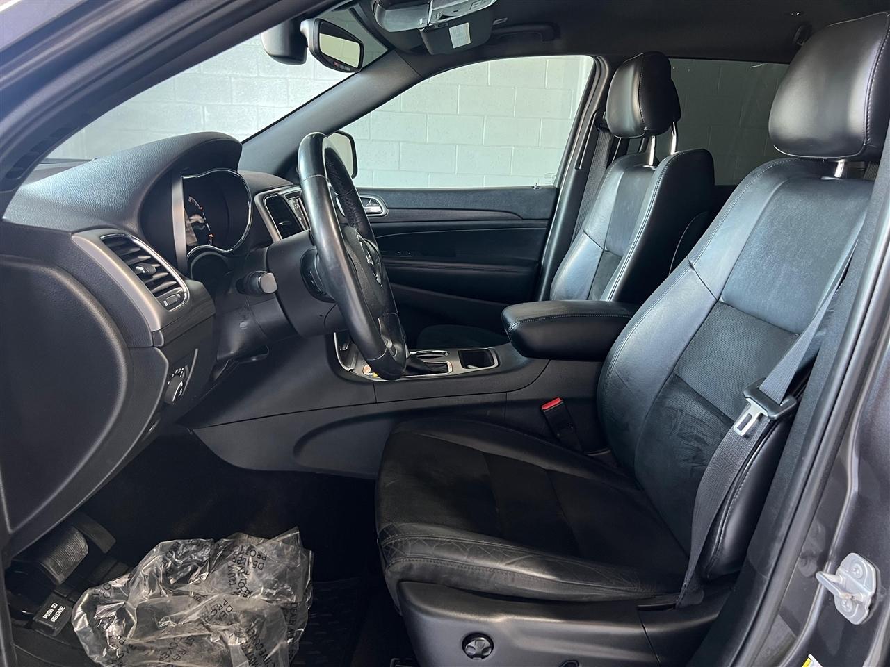 Jeep Grand Cherokee Laredo 2WD 2018