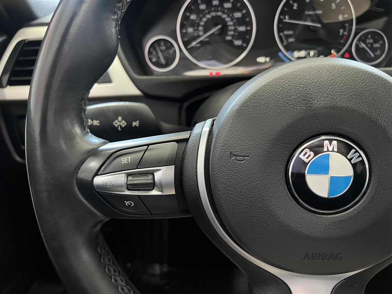 BMW 3-Series 320i Sedan 2016