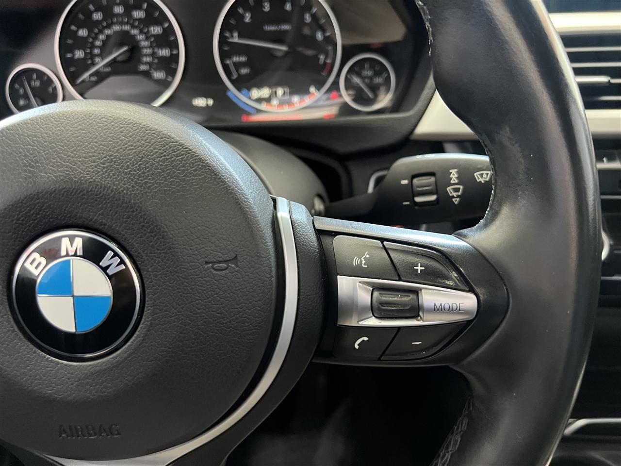BMW 3-Series 320i Sedan 2016