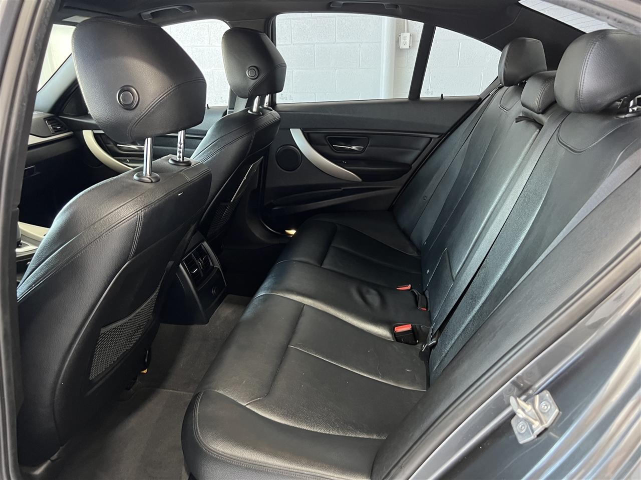 BMW 3-Series 320i Sedan 2016