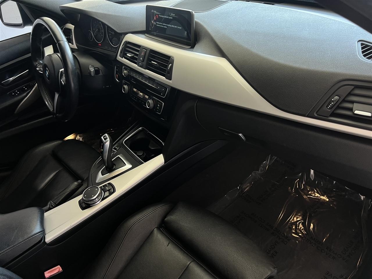 BMW 3-Series 320i Sedan 2016