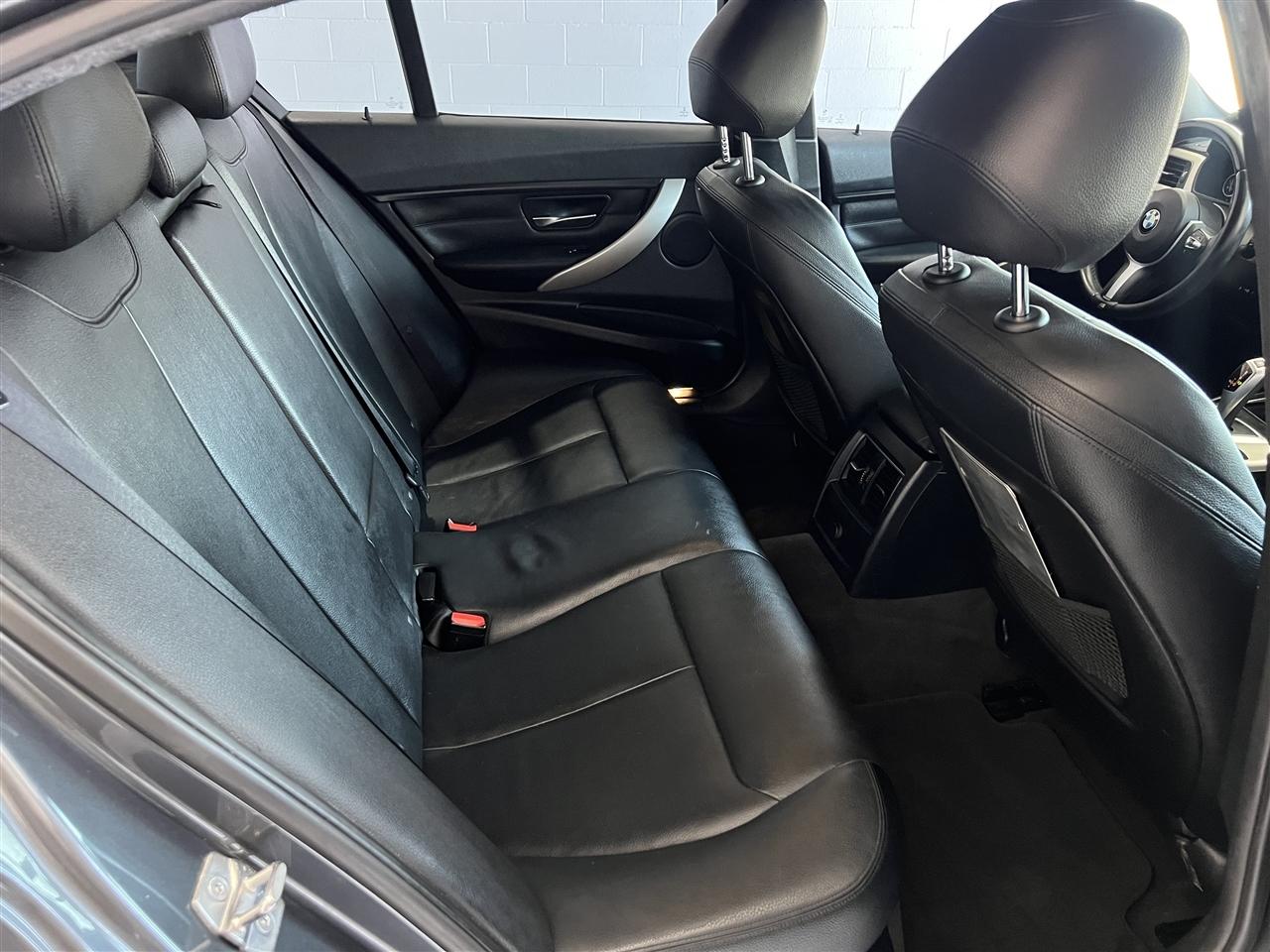 BMW 3-Series 320i Sedan 2016