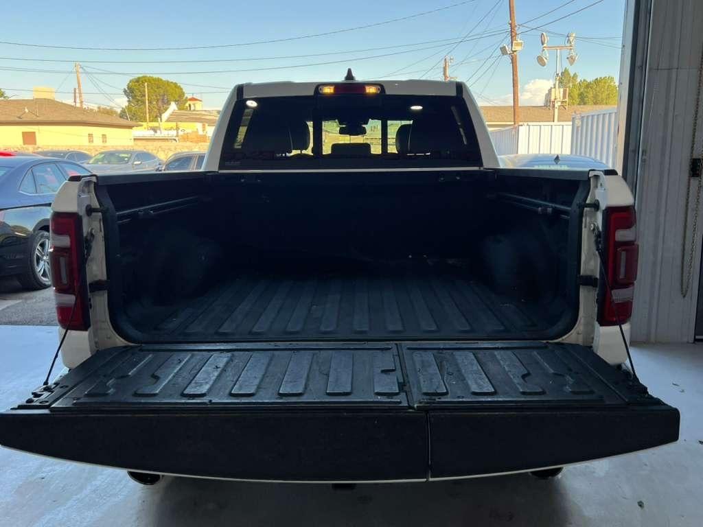 RAM 1500 Laramie Crew Cab SWB 4WD 2020