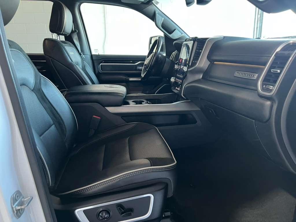 RAM 1500 Laramie Crew Cab SWB 4WD 2020