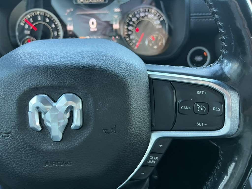 RAM 1500 Laramie Crew Cab SWB 4WD 2020