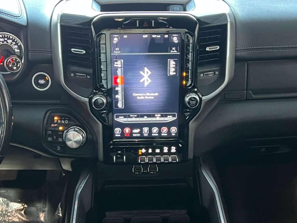 RAM 1500 Laramie Crew Cab SWB 4WD 2020